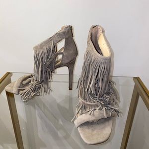 NEW Steve Madden Fringly heels size 8